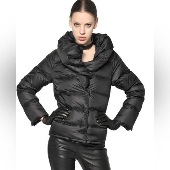 Via Spiga Jackets & Blazers - Via Spiga‎ black puffer jacket XS